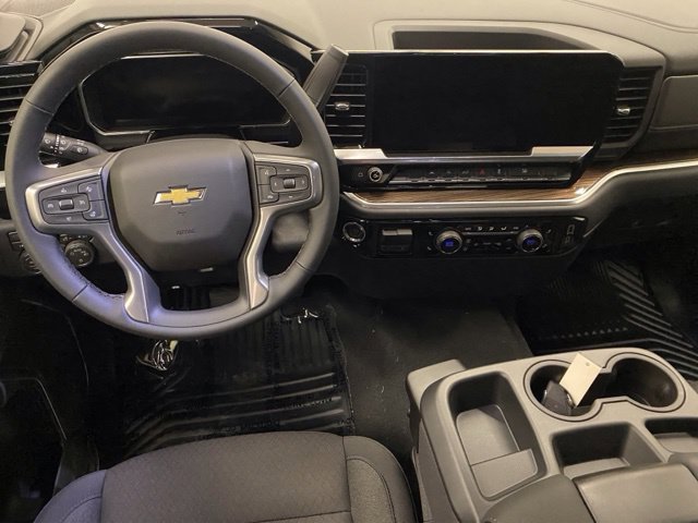 New 2026 Chevrolet Silverado 1500 LT AWD/4WD image 2