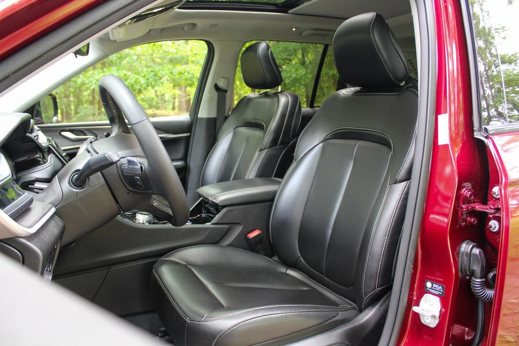 Used 2023 Jeep Grand Cherokee 4WD 4xe image 14