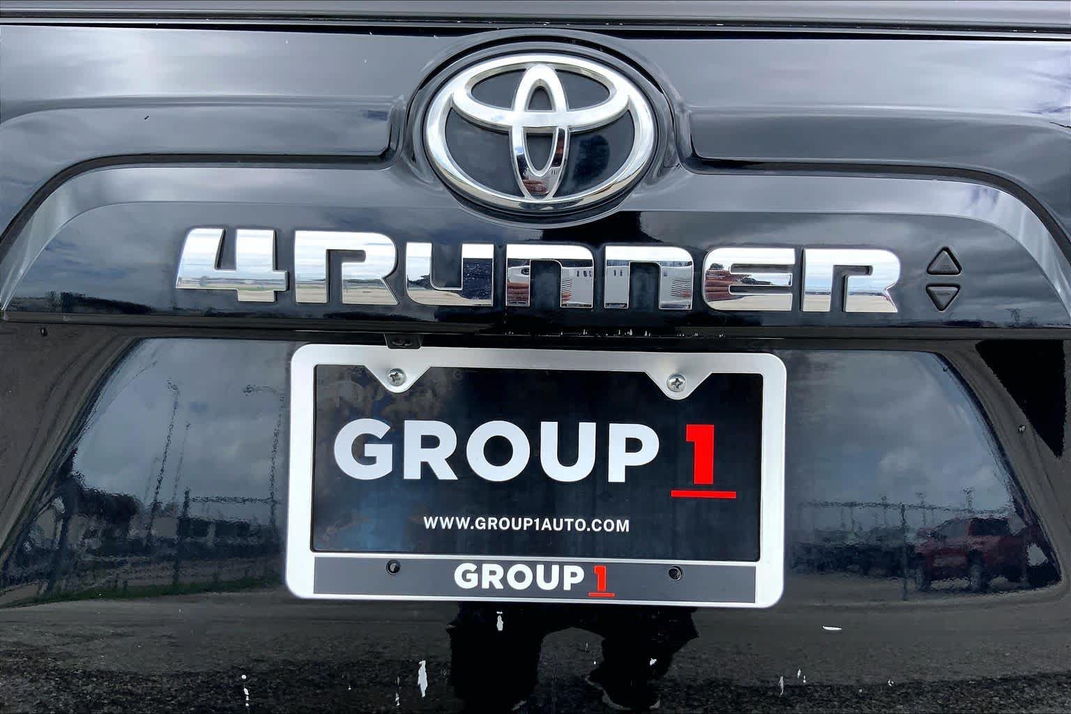 Used 2023 Toyota 4Runner SR5 AWD/4WD image 10