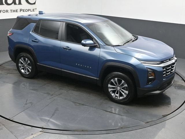New 2026 Chevrolet Equinox LT w/ Safety and Technology Package FWD image 16