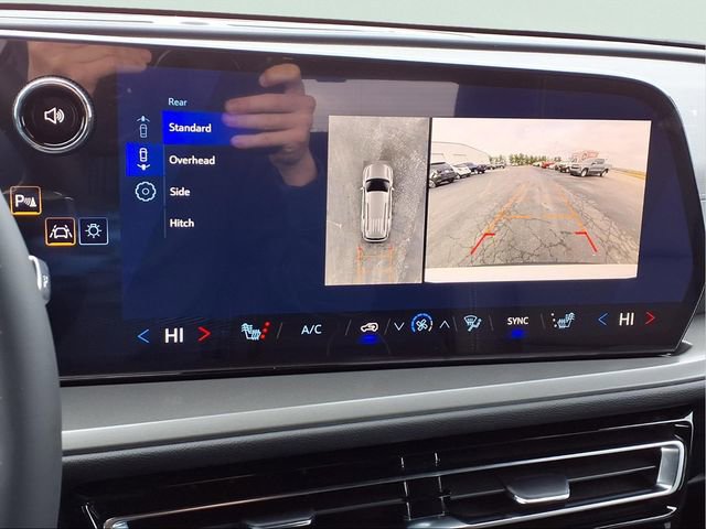 New 2026 Chevrolet Traverse LT w/ Driver Confidence Package image 9