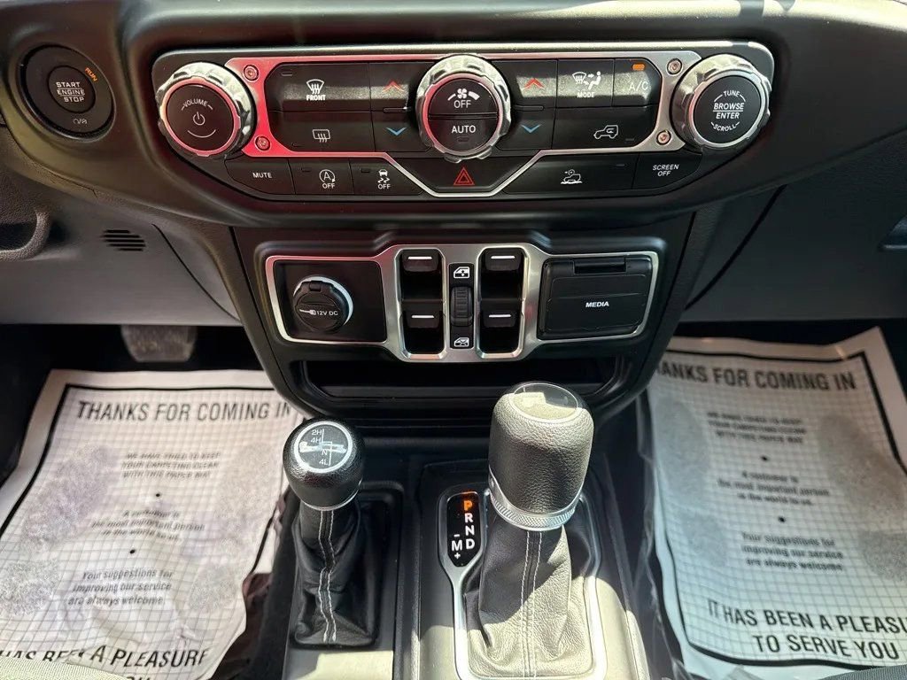 Used 2021 Jeep Wrangler Unlimited Sahara AWD/4WD image 22