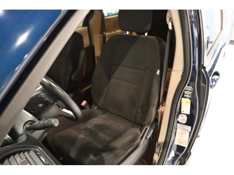 Used 2017 Dodge Grand Caravan SE w/ Power Window Group image 14