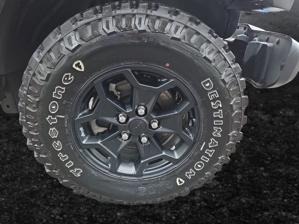 Certified 2023 Jeep Wrangler Unlimited w/ Cold Weather Group image 23