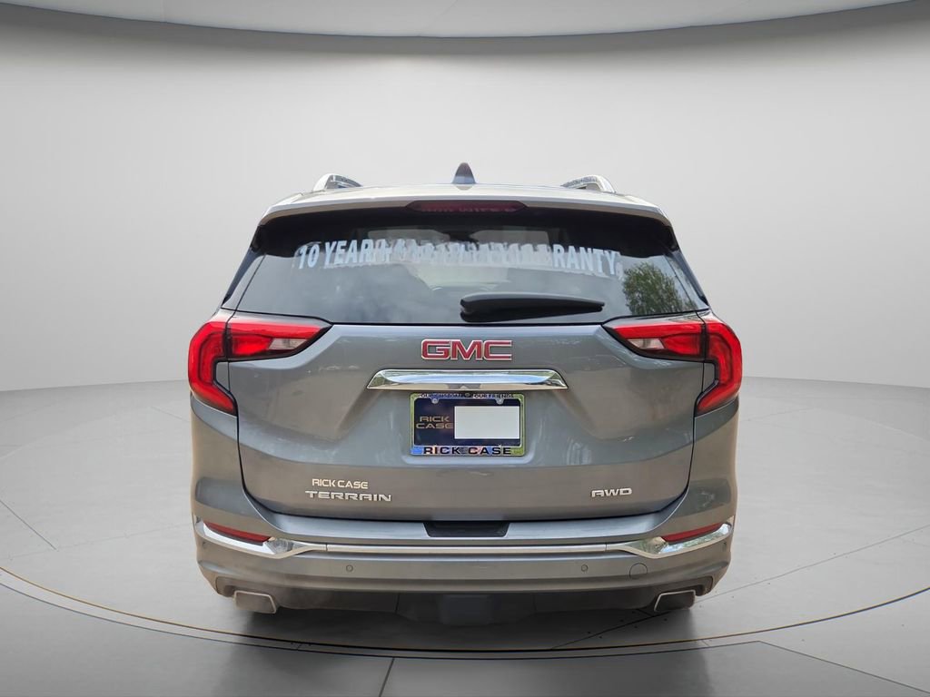 Used 2019 GMC Terrain Denali w/ Advanced Safety Package image 5