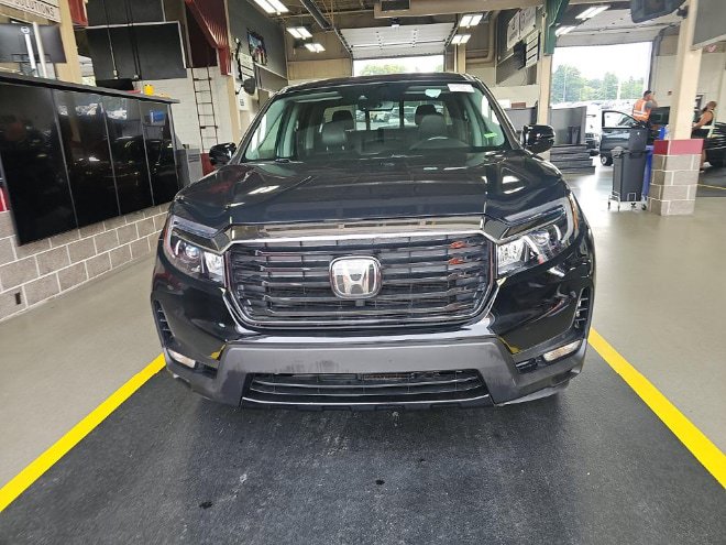 Used 2023 Honda Ridgeline RTL-E image 2