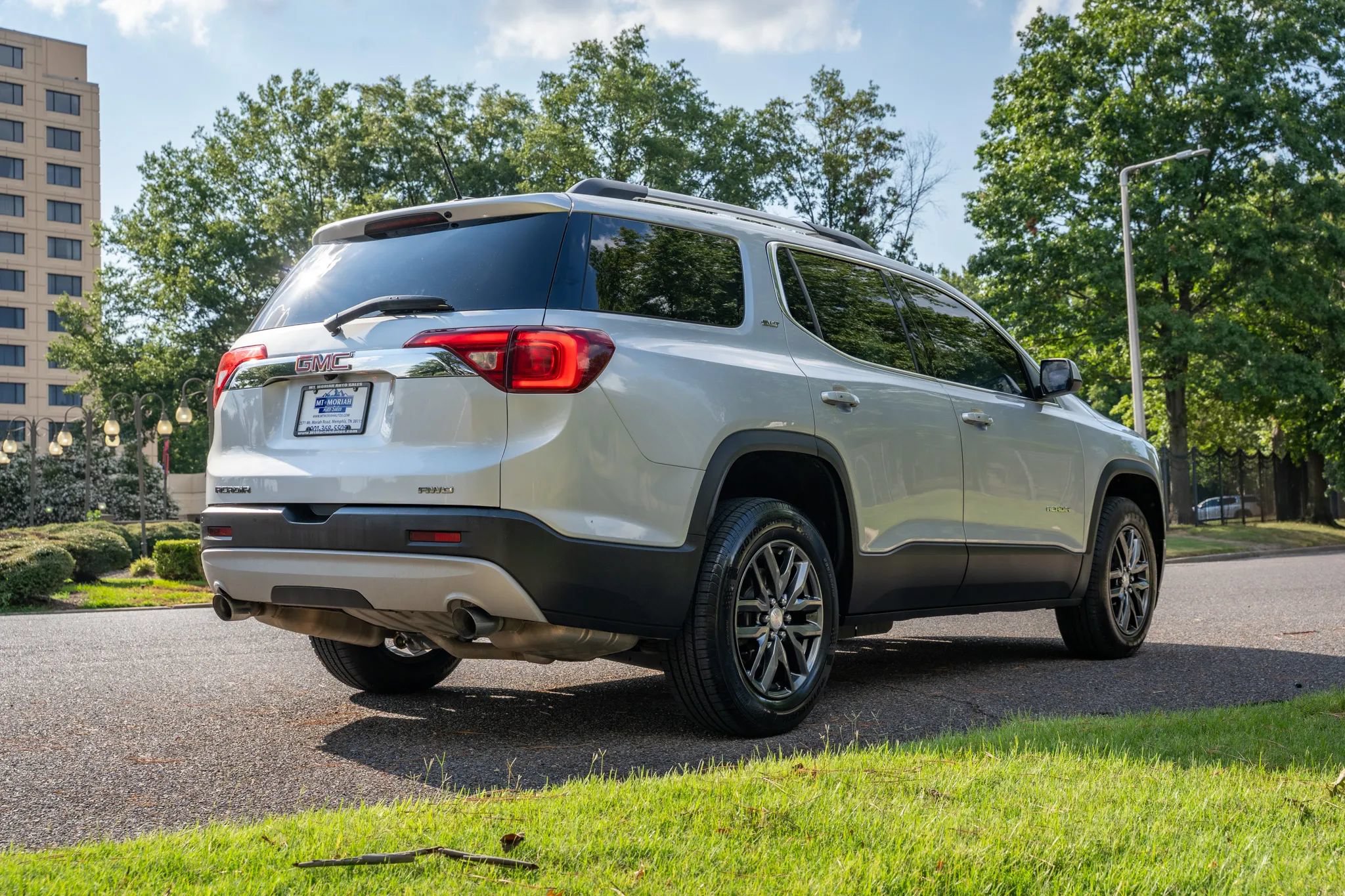 Used 2019 GMC Acadia SLT AWD/4WD image 5