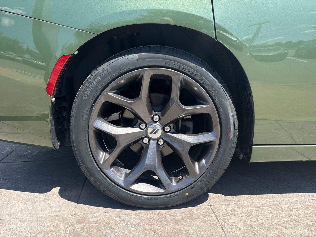 Used 2019 Dodge Charger SXT w/ Plus Group RWD image 11