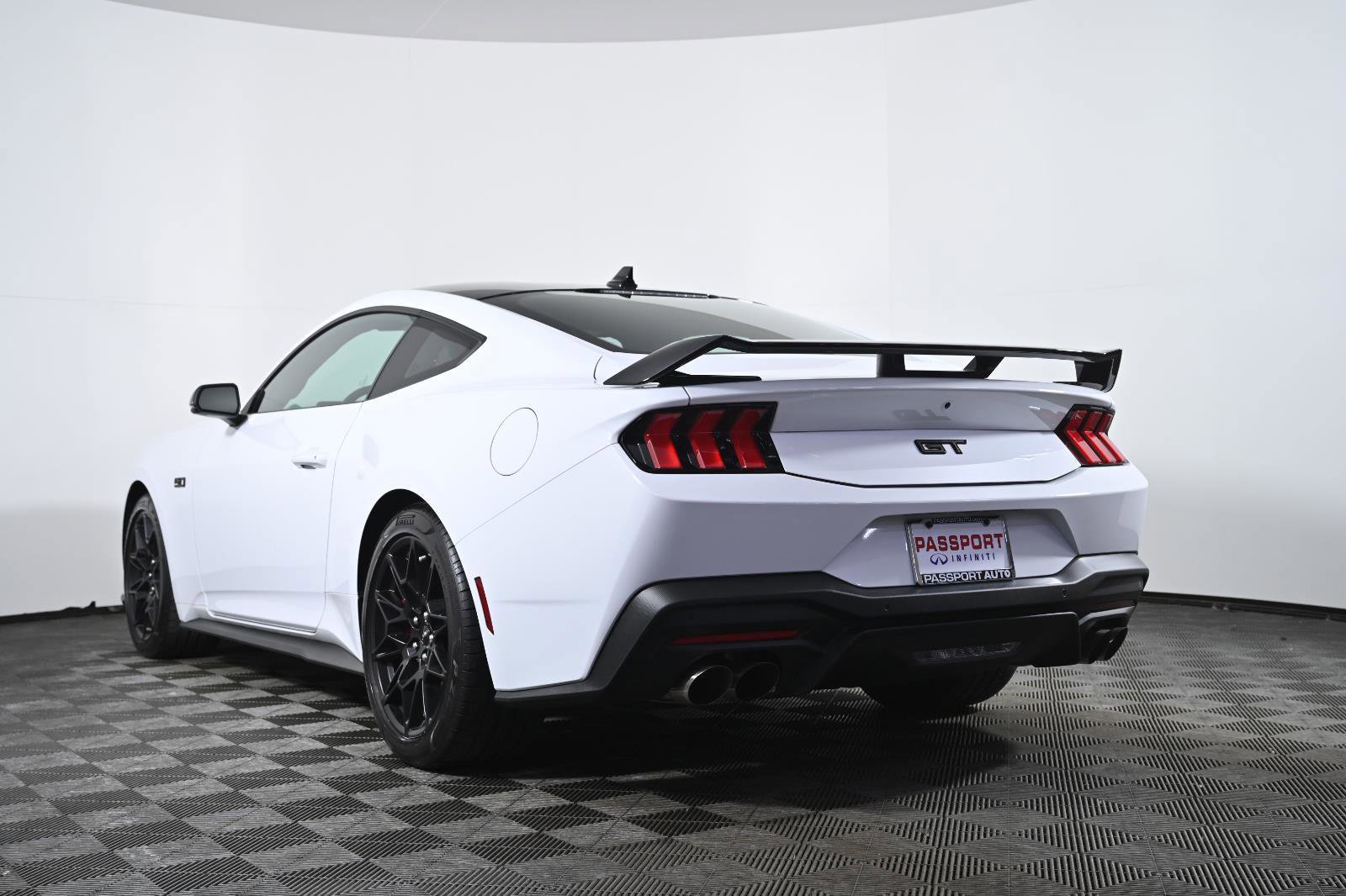 Used 2024 Ford Mustang GT Premium w/ GT Performance Package image 5