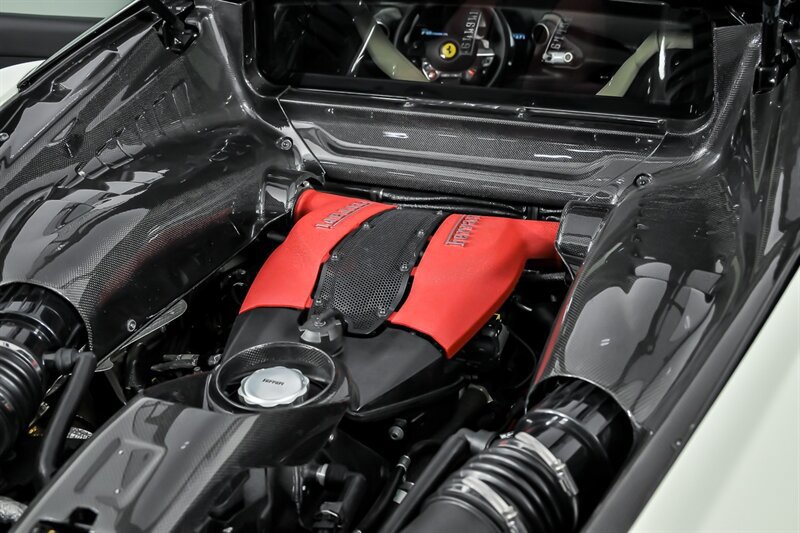Used 2020 Ferrari F8 Tributo RWD image 11
