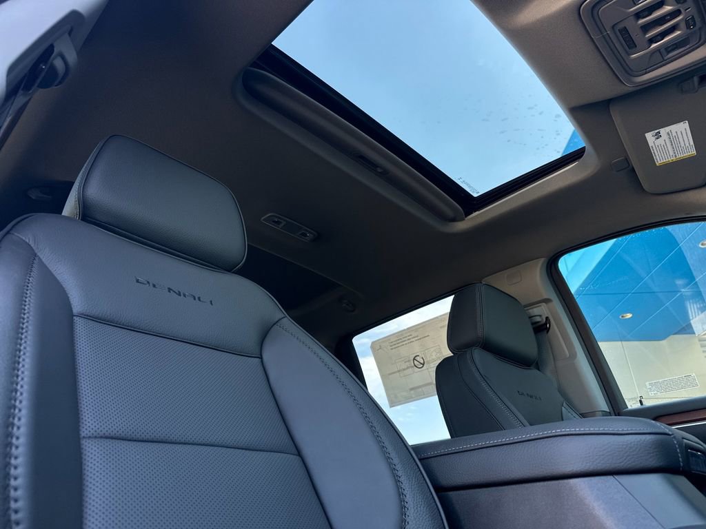 New 2026 GMC Sierra 2500 Denali w/ Denali Reserve Package image 15