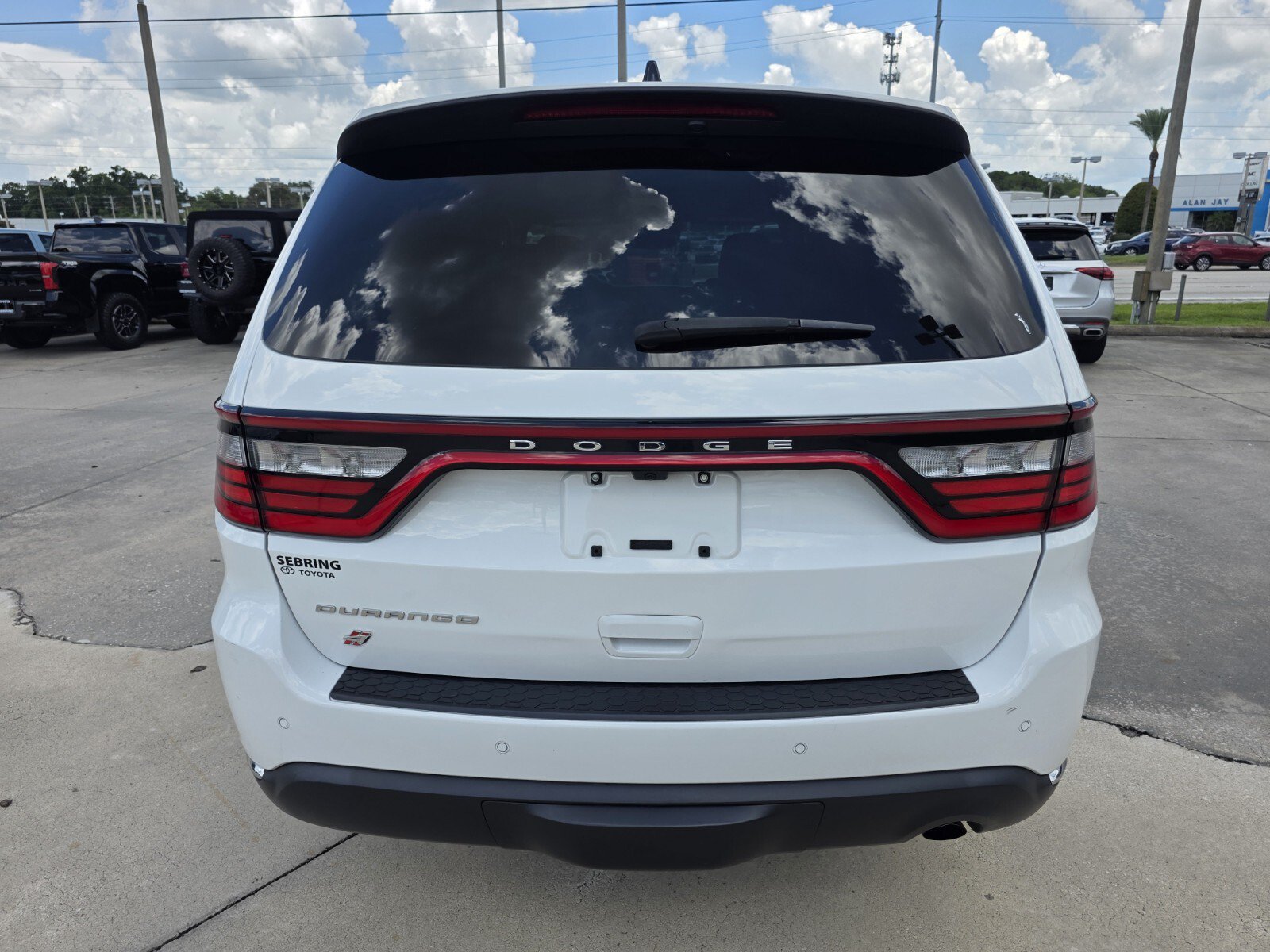 Used 2023 Dodge Durango SXT Launch Edition AWD/4WD image 5