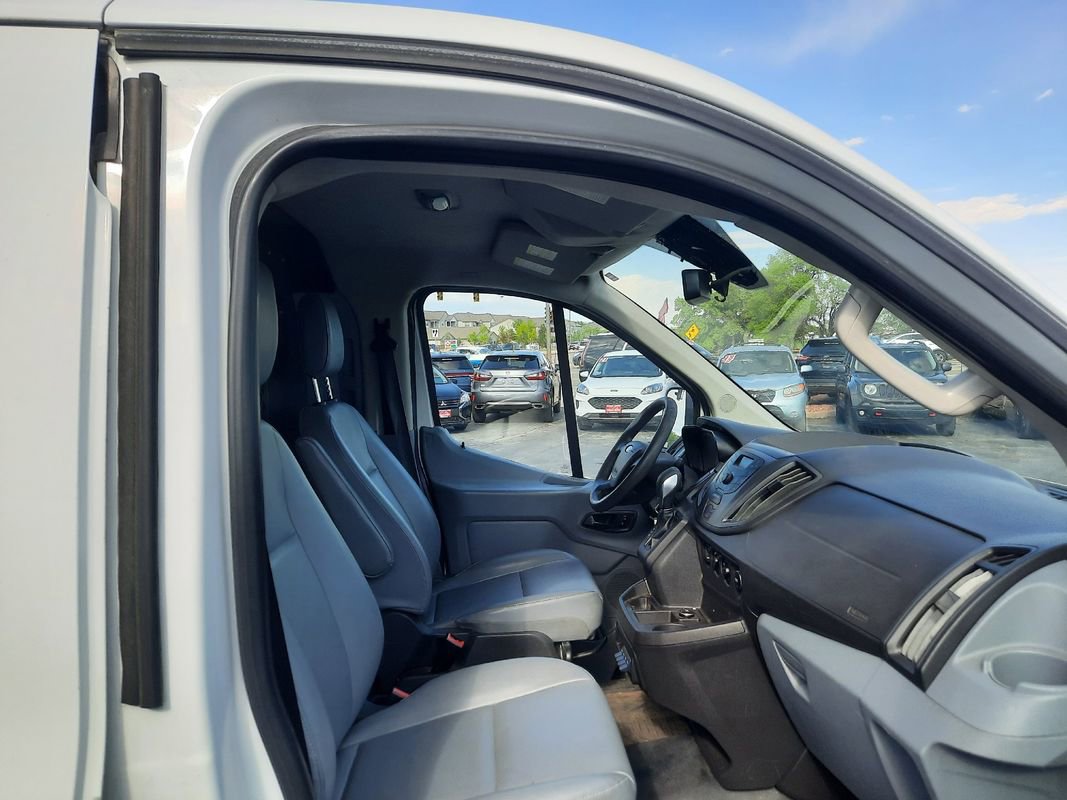 Used 2017 Ford Transit 150 130 Low Roof RWD image 6