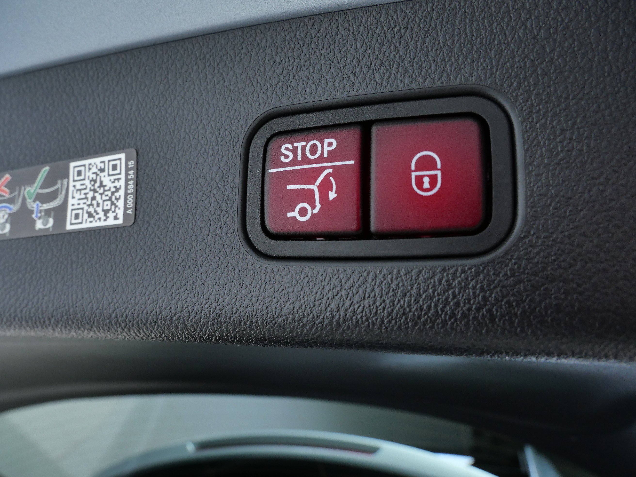 Certified 2023 Mercedes-Benz GLC 300 4MATIC image 8