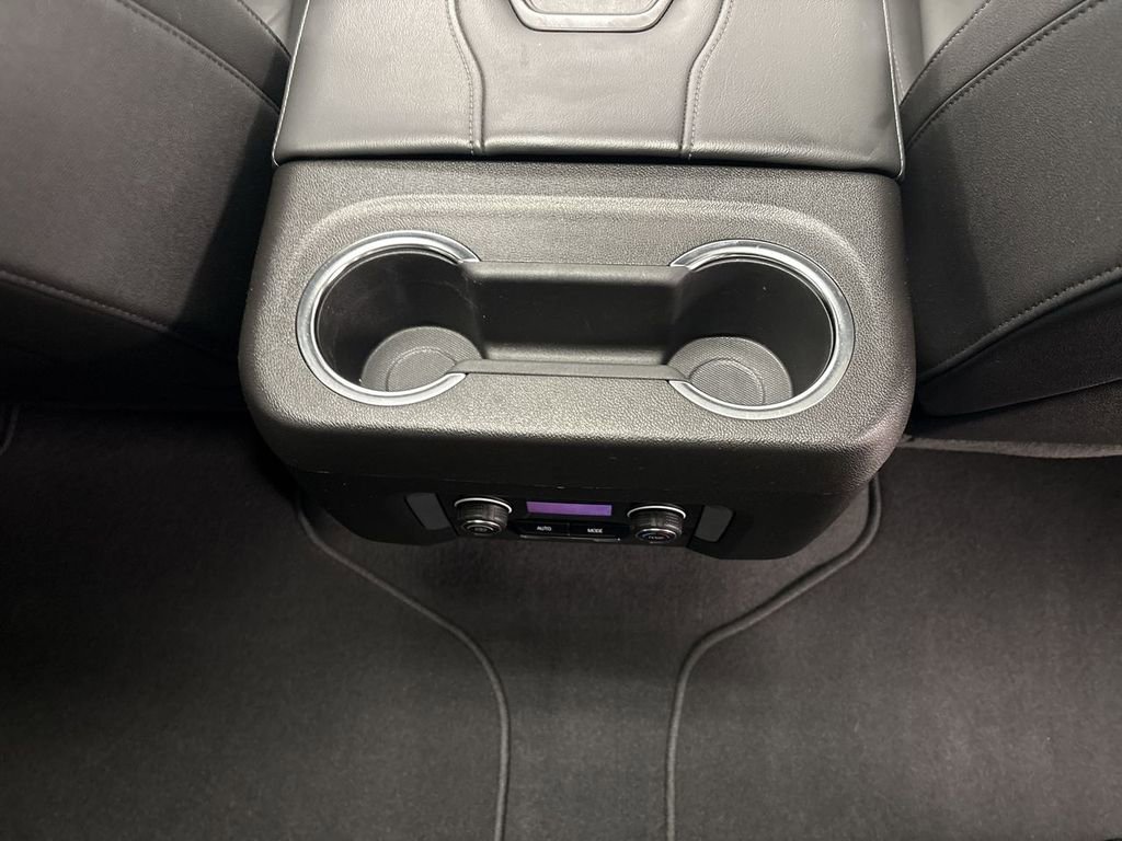 Used 2023 Chevrolet Tahoe Z71 w/ Luxury Package image 28