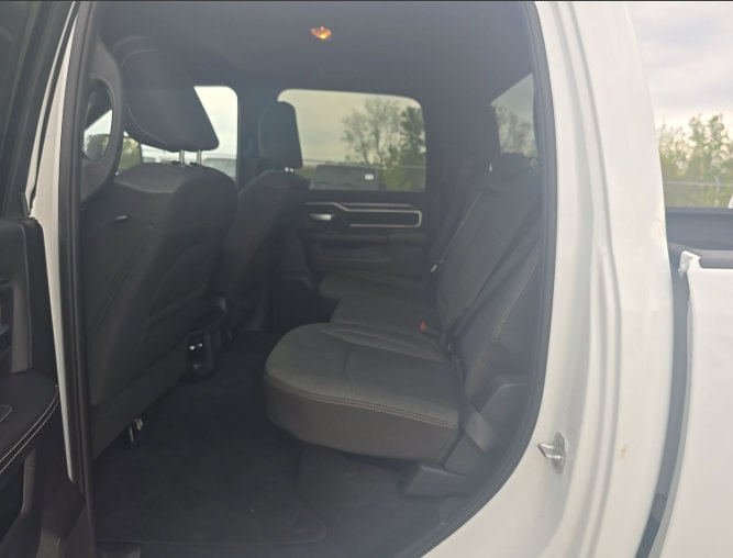 Used 2024 RAM 2500 Big Horn w/ Night Edition AWD/4WD image 36