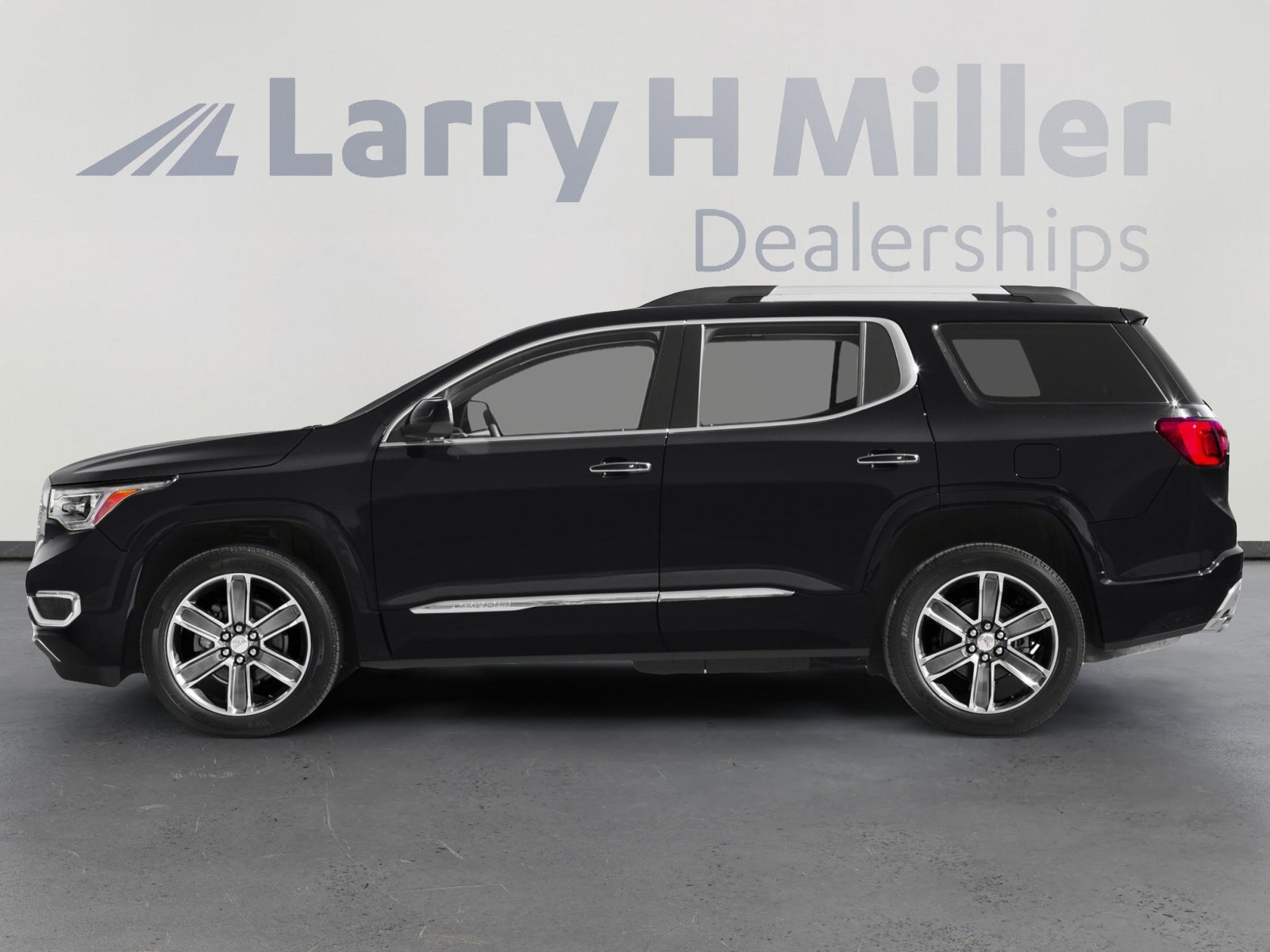 Used 2017 GMC Acadia Denali w/ Technology Package FWD image 3