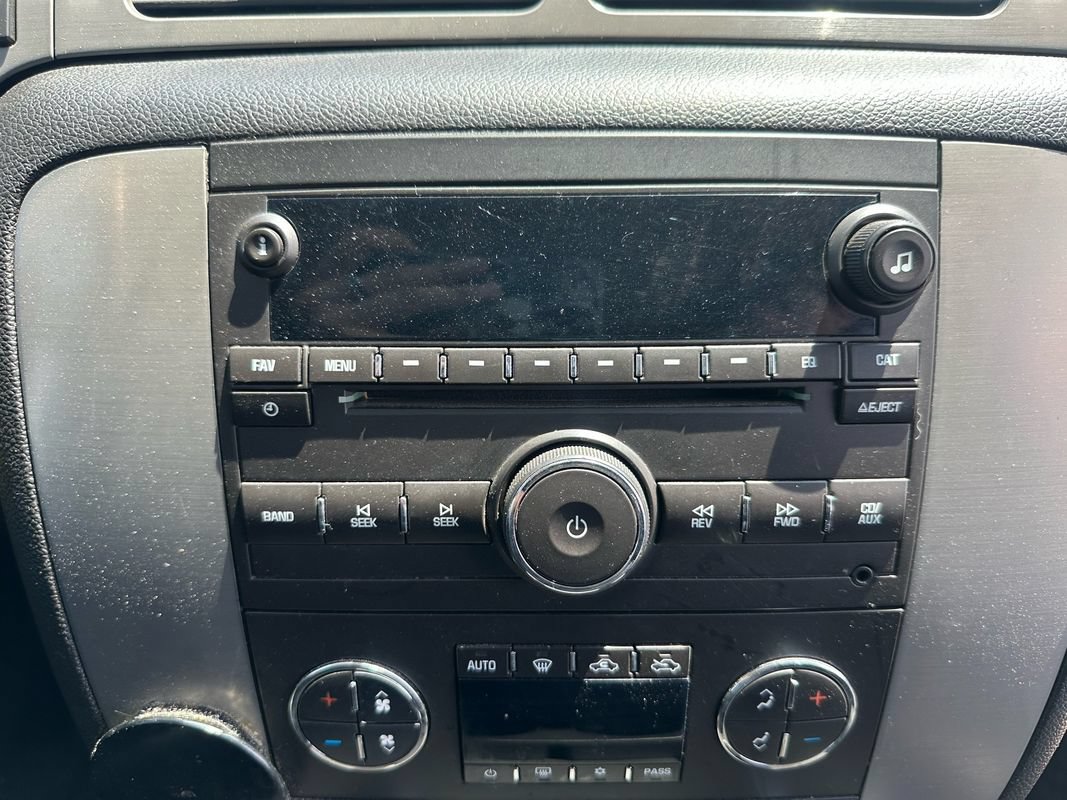 Used 2012 Chevrolet Avalanche LT AWD/4WD image 19