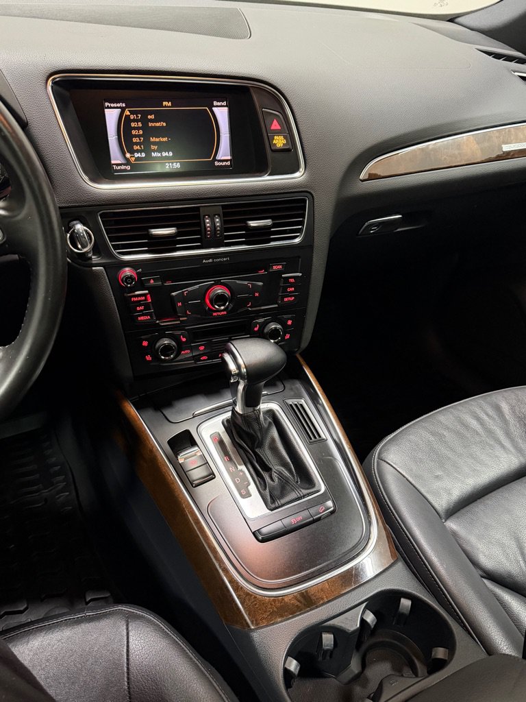 Used 2011 Audi Q5 2.0T Premium AWD/4WD image 13