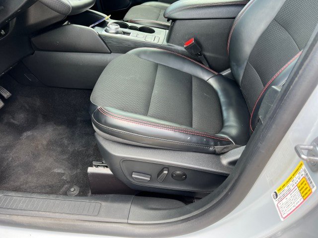 Certified 2025 Ford Escape ST-Line Select AWD/4WD image 11