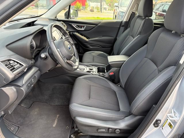 Used 2023 Subaru Forester Premium AWD/4WD image 12