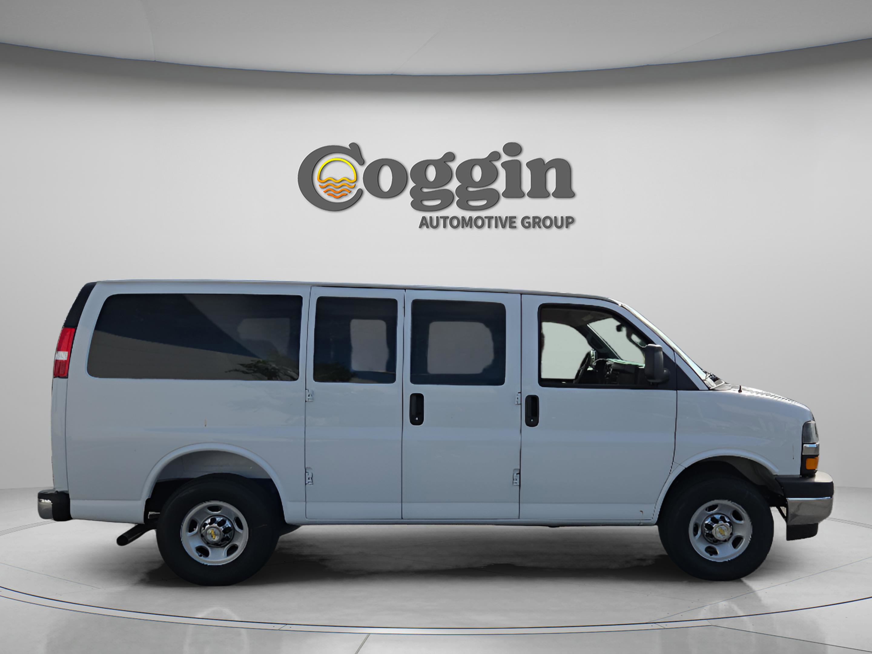 New 2026 Chevrolet Express 2500 LT w/ LT Preferred Equipment Group image 6