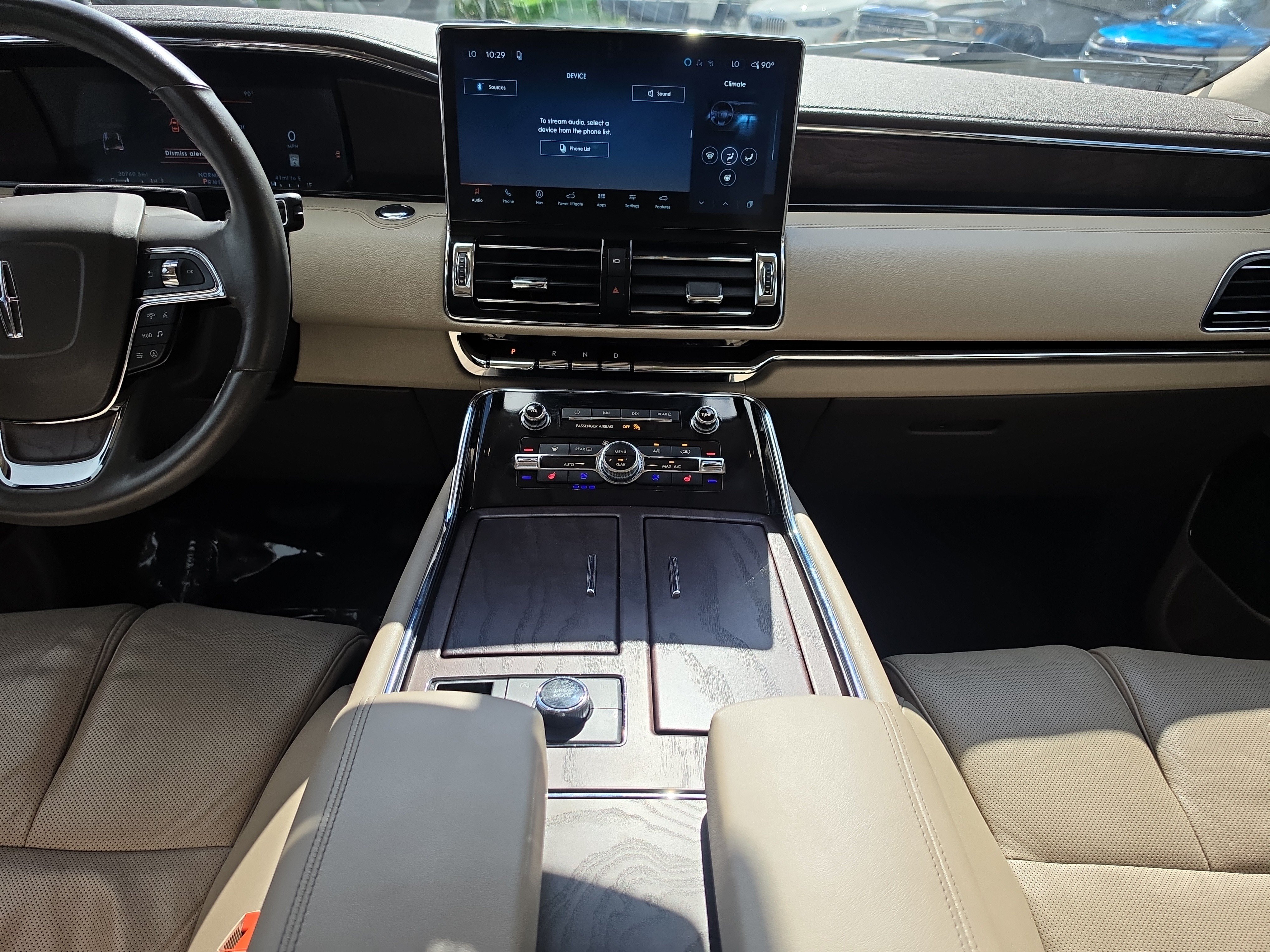 Used 2024 Lincoln Navigator Reserve AWD/4WD image 15