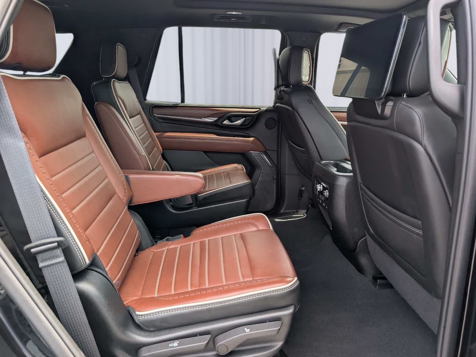 Certified 2024 GMC Yukon Denali Ultimate AWD/4WD image 11