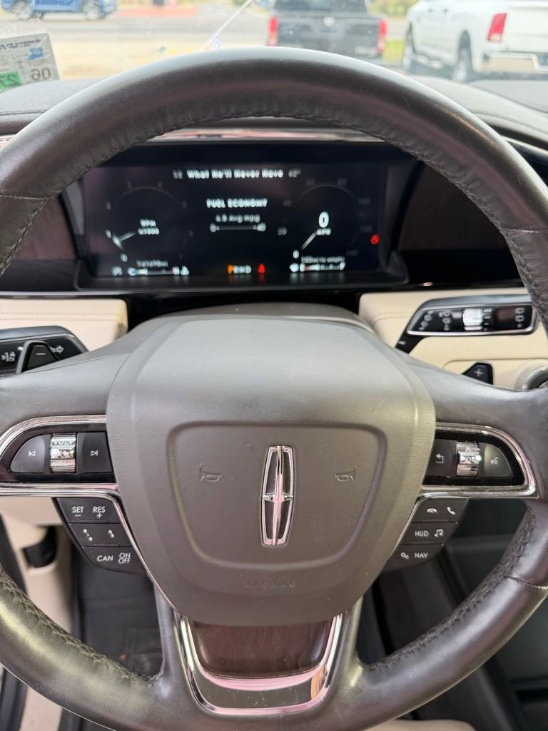 Used 2021 Lincoln Navigator Reserve w/ Luxury Package image 24