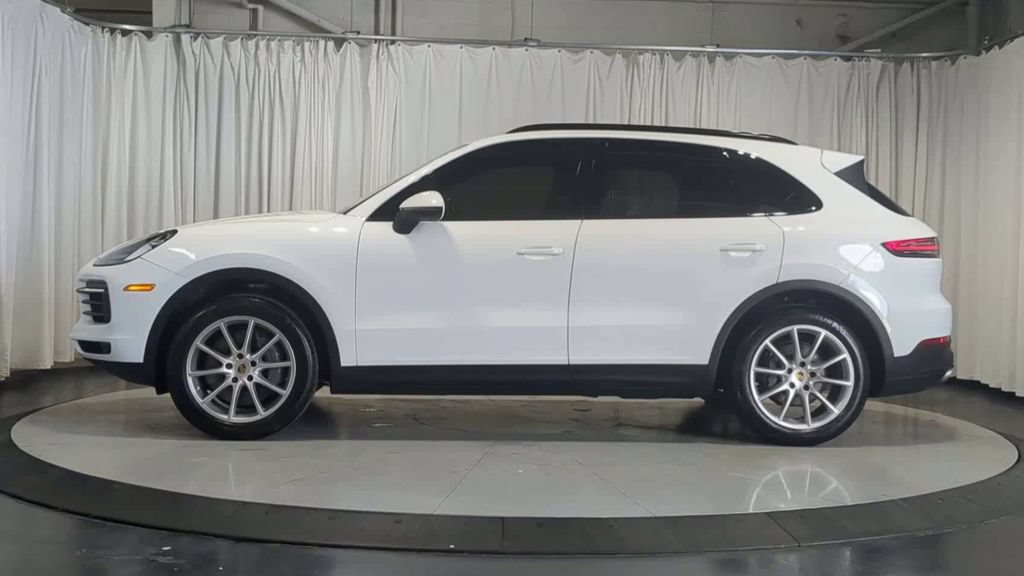 Used 2019 Porsche Cayenne S AWD/4WD image 5