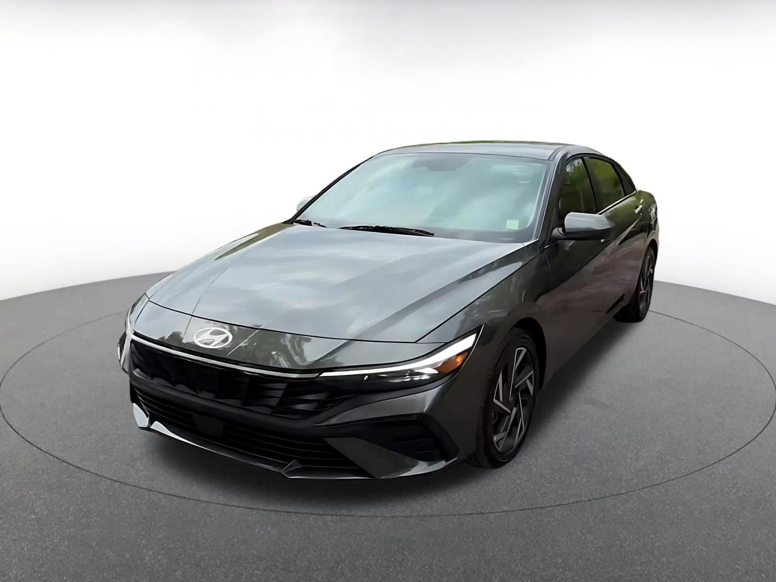 Used 2025 Hyundai Elantra SEL FWD image 7