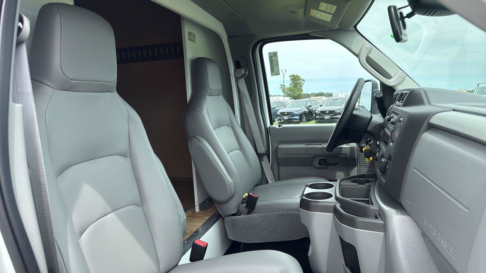 New 2027 Ford E-350 and Econoline 350 Super Duty w/ Power Equipment Group RWD image 16