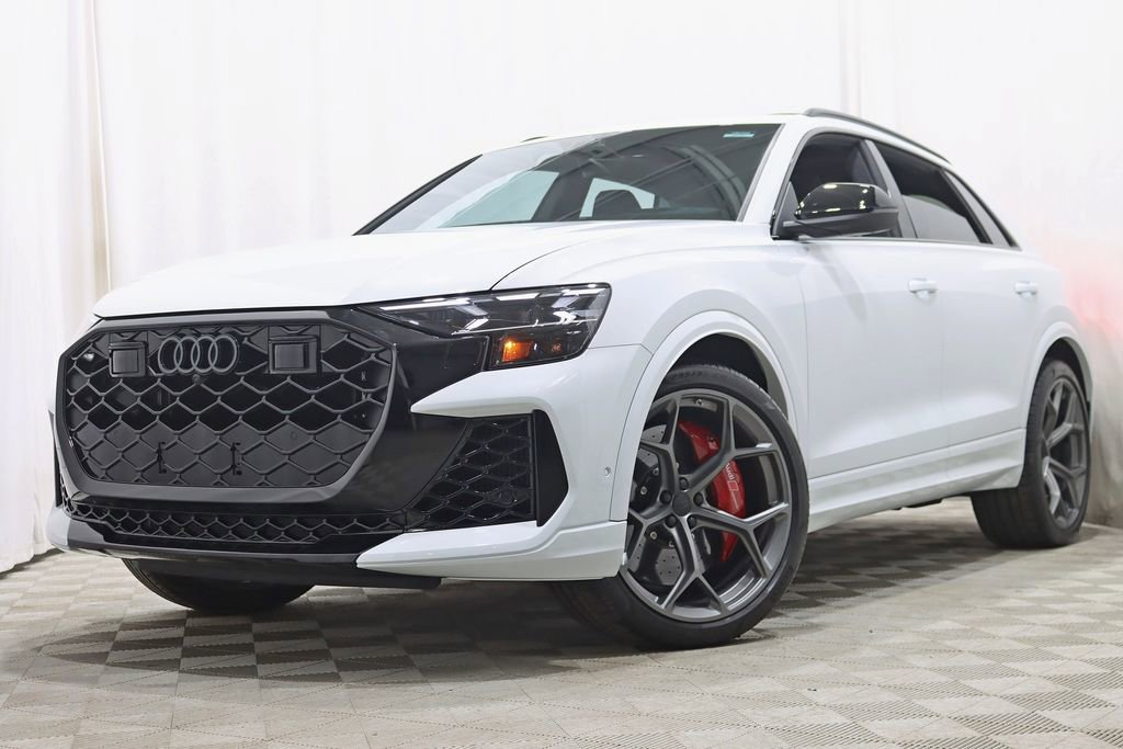 Used 2026 Audi RS Q8 performance image 7