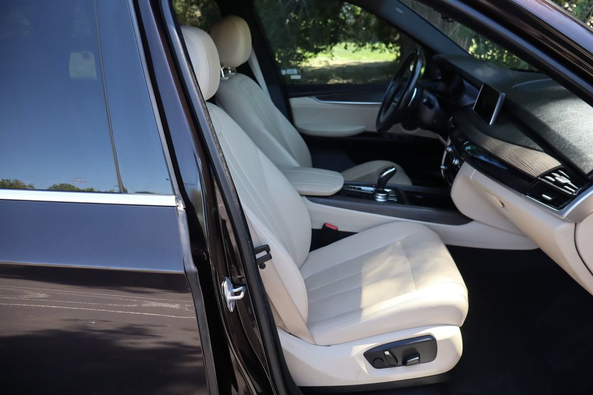 Used 2018 BMW X5 xDrive35i w/ Executive Package AWD/4WD image 23