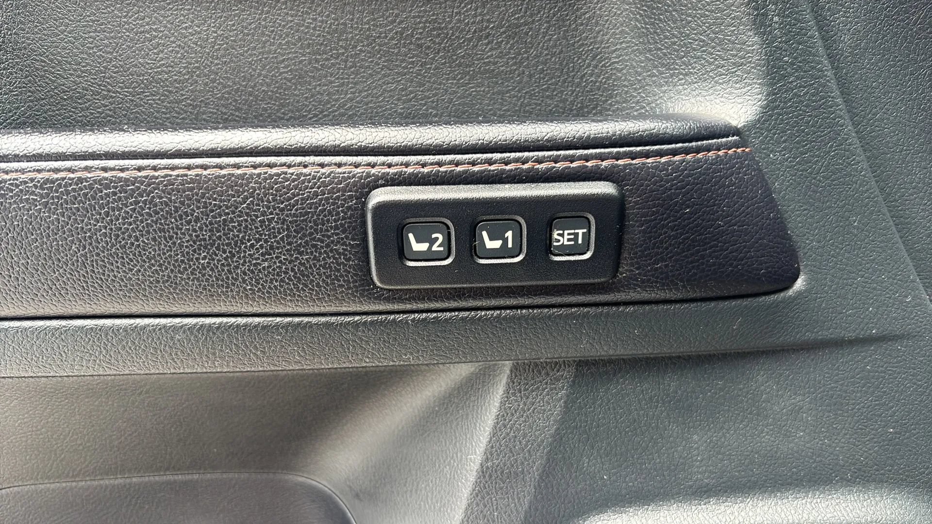 Used 2016 Toyota 4Runner Limited AWD/4WD image 17