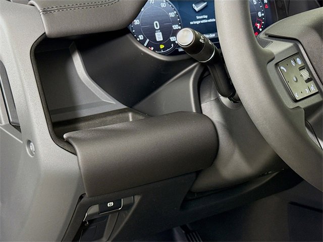 New 2026 Land Rover Defender 110 X-Dynamic SE image 10