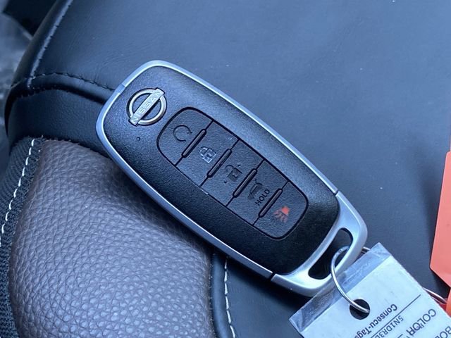 Used 2024 Nissan Pathfinder Platinum image 30