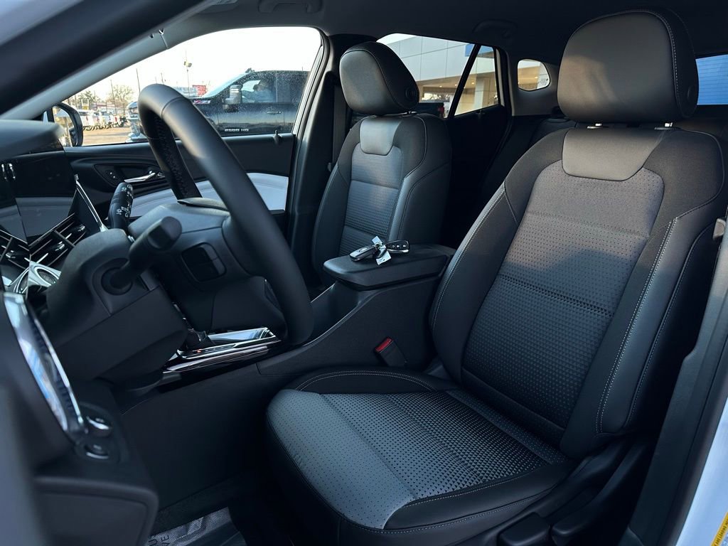 New 2026 Chevrolet Trax LT w/ Driver Confidence Package image 12