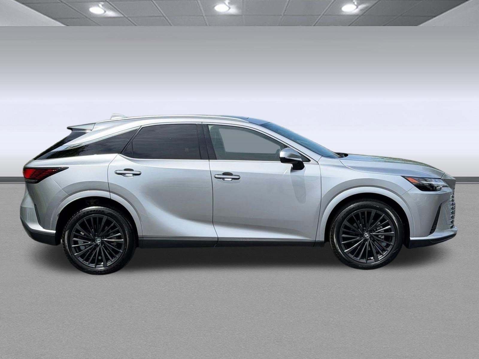 Used 2024 Lexus RX 350 Premium w/ Accessory Package (Z1) AWD/4WD image 7