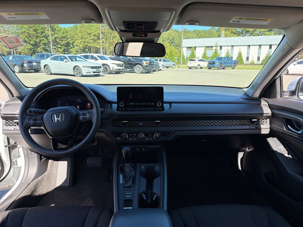 Used 2023 Honda Accord EX image 8