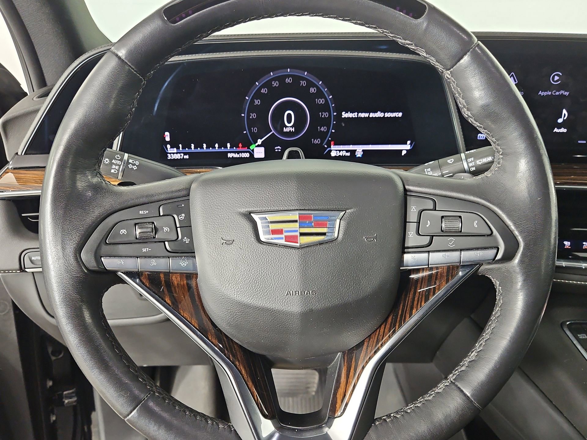 Used 2023 Cadillac Escalade Premium Luxury AWD/4WD image 23