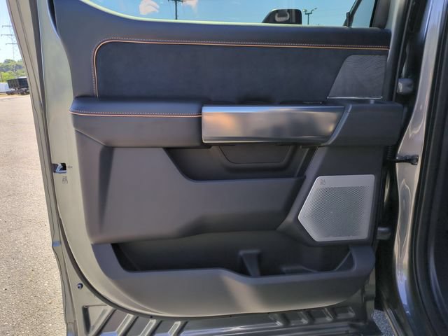 Used 2024 Ford F350 Platinum w/ FX4 Off-Road Package AWD/4WD image 29