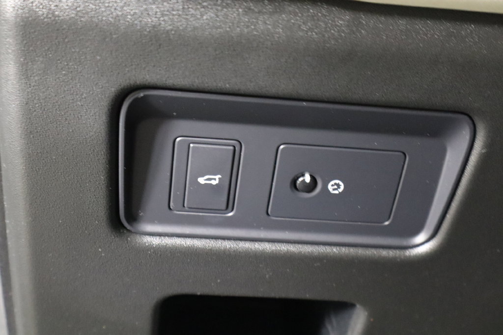 Used 2018 Land Rover Discovery SE AWD/4WD image 21