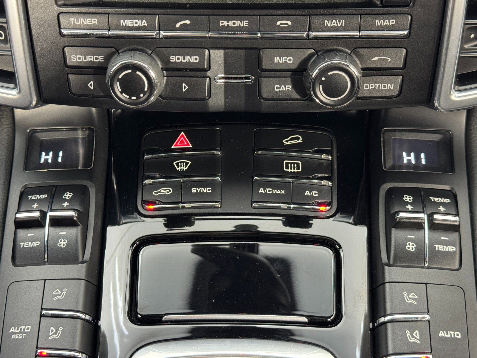 Used 2014 Porsche Cayenne AWD/4WD image 26