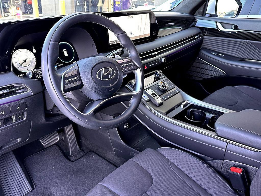 Used 2025 Hyundai Palisade Calligraphy AWD/4WD image 16