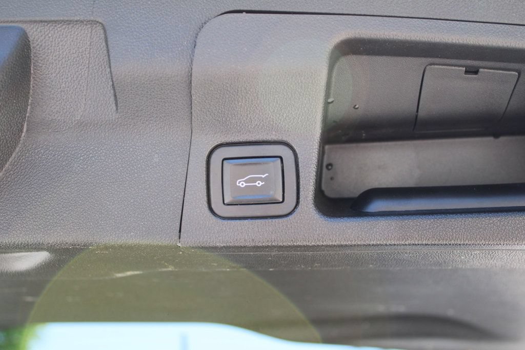 Used 2018 GMC Acadia SLT w/ LPO, Floor Liner Package FWD image 28