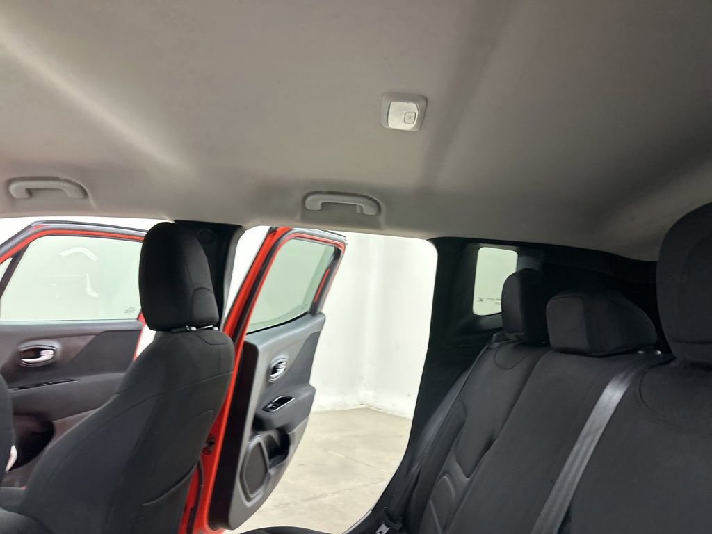 Used 2020 Jeep Renegade Latitude image 26