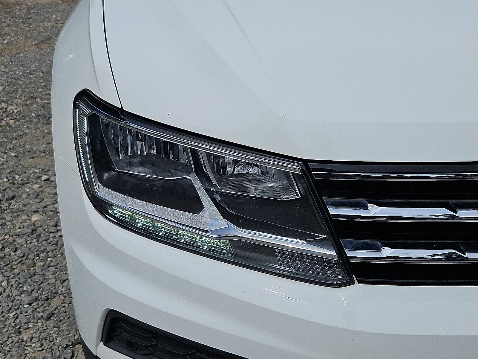 Used 2021 Volkswagen Tiguan SEL w/ 3rd Row Seat Package image 10