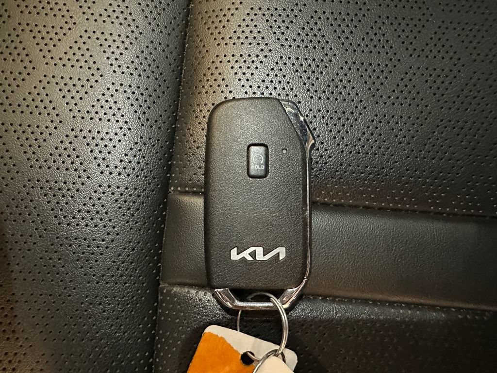 Used 2023 Kia Sorento SX AWD/4WD image 17