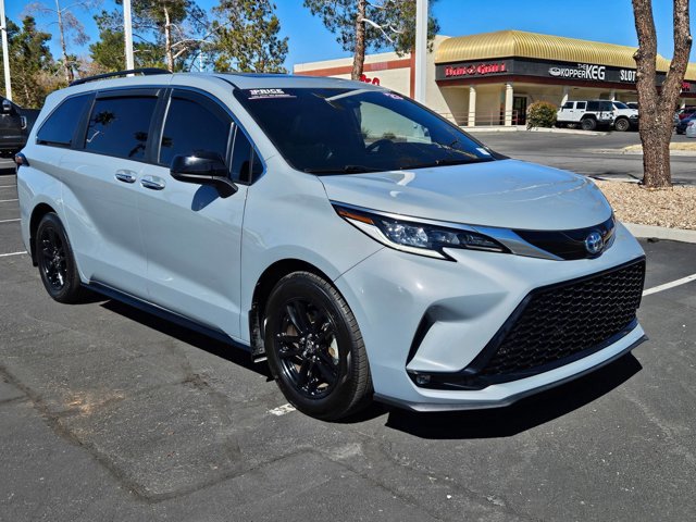 Used 2023 Toyota Sienna XSE w/ XSE Plus Package video 3